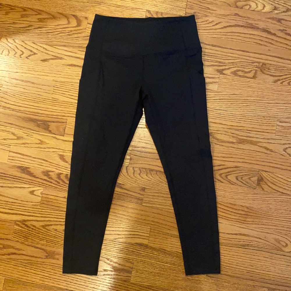 Zella high waisted cropped leggings with pockets